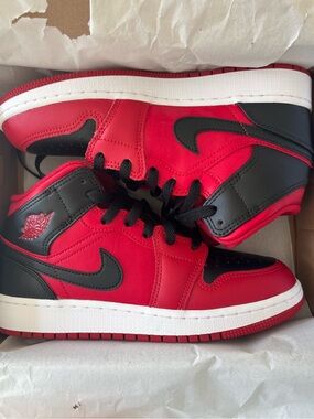 Nike Air Jordan 1 Mid (GS) - Red, Black, White